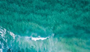 Mer vue du ciel - Location de bateau à la semaine